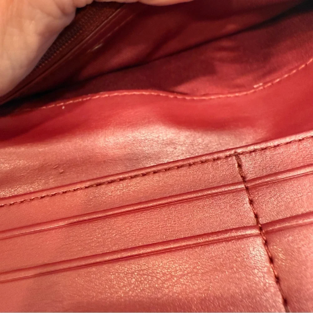 Marc Jacobs New York Bi-Fold Wallet Pebbled Leather Burgundy EUC